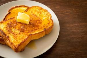 french toast con burro e miele foto