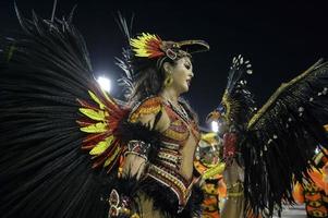 rio de janeiro, rj brasile - febbraio 09, 2018 - samba scuola parata nel sambodromo. rensacer de jacarepagua durante Festival a marche de sapucai strada. foto