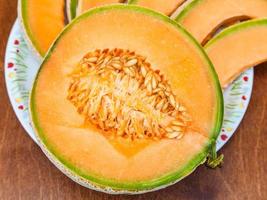 metà di maturo siciliano Cantalupo melone vicino su foto