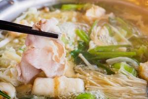 sukiyaki o shabu shabu foto