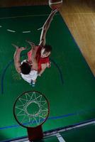 giocatore di basket in azione foto