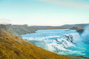 Gullfoss, o d'oro autunno, un' cascata dove è parte di il d'oro cerchio collocato nel il canyon di olfusa fiume nel sud-ovest Islanda foto