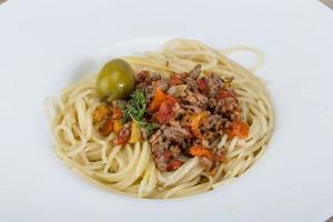 pasta alla bolognese in una ciotola foto