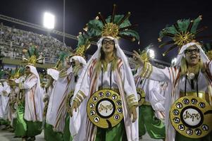 rio, brasile - febbraio 12, 2018 - samba scuola parata nel sambodromo. Grande rio foto