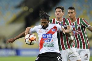 rio, brasile - aprile 11, 2018 - Harold reina e ayrton lucas giocatore nel incontro fra fluminese e nacional potossi di il sulamerica campionato nel maracana stadio foto