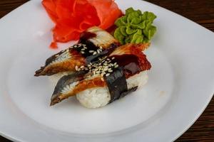 Anguilla Sushi su piatto foto