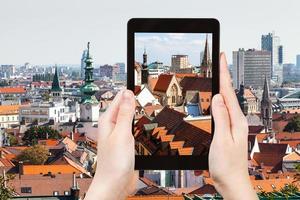 istantanea di vecchio cittadina Bratislava città su tavoletta foto