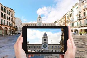 turista fotografie palazzo nel padova città