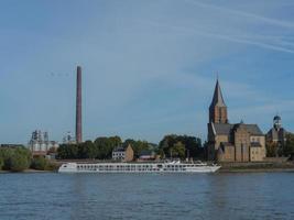 emmerich a il Reno fiume nel Germania foto