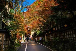 kurama, kyoto prefettura, kansai, Giappone - novembre 21, 2019 - autunno scena a kibune su montare kurama foto