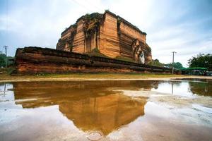 mingun patadawgyi, un incompleto monumento stupa nel mingun, sagando regione, Myanmar foto