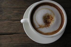 tazza di caldo caffè nel il mattina foto