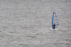 aquilone fare surf su il mare foto