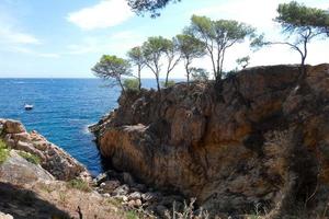 costa brava nel estate, sole, mare e molte di leggero foto