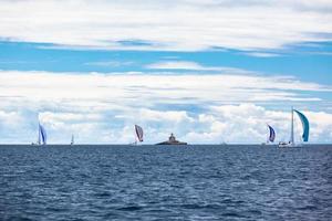 yacht regata a il Adriatico mare nel ventoso tempo metereologico foto