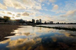 campos dos goytacaze, rj, brasile, 2021 - orizzonte a tramonto di il paraiba fiume foto