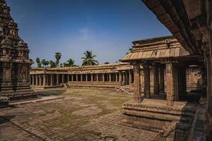 shri airavatesvara tempio è un' indù tempio collocato nel dharasuram, kumbakonam, tamil nadu. esso era costruito di cola imperatore rajaraja-2. il tempio dedito per shiva. esso è un' unesco mondo eredità luogo. foto