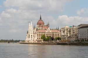 edificio del parlamento di budapest foto