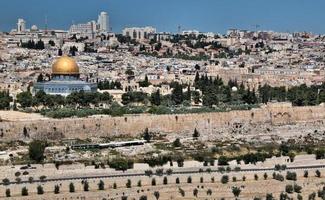 un' Visualizza di Gerusalemme a partire dal il montare di olive foto