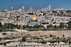 un' Visualizza di Gerusalemme a partire dal il montare di olive foto