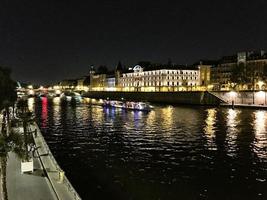 un' panoramico Visualizza di Parigi nel il estate foto