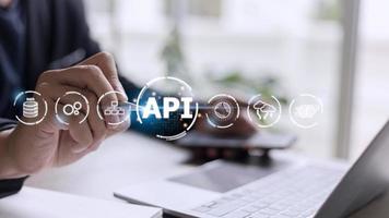 api - applicazione programmazione interfaccia. Software sviluppo attrezzo. attività commerciale, moderno tecnologia, Internet e networking concetto. foto