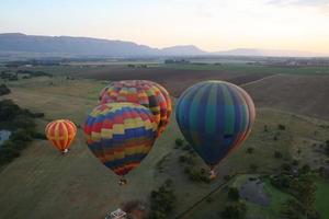 mongolfiere al decollo foto