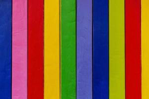 luminosa multicolore a strisce di legno sfondo con copia spazio foto
