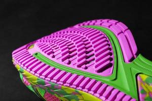 rosa suola Filo con gli sport scarpe da ginnastica per jogging e fitness. foto