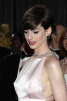 los angeles - feb 24 - anne hathaway arriva a il 85 ° accademia premi presentazione il oscar a il dolby Teatro su febbraio 24, 2013 nel los angeles, circa foto