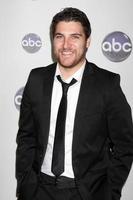 los angeles - jan 10 - Adamo scherzare arriva a il disney abc televisione gruppo S tca inverno 2011 stampa giro festa a langham Huntington Hotel su gennaio 10, 2011 nel Pasadena, circa foto