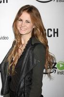 los angeles - feb 3 - mackenzie lintz a il bosch amazon rosso tappeto prima selezione a un' luce ad arco hollywood teatri su febbraio 3, 2015 nel los angeles, circa foto