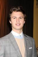 los angeles - dec 10 - ansel elgort a il 21 annuale schermo attori gilda premi nomination annuncio a il Pacifico design centro su dicembre 10, 2014 nel ovest hollywood, circa foto