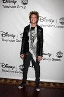 los angeles - jan 10 - Nicholas roux arriva a il abc tca festa inverno 2012 a langham Huntington Hotel su gennaio 10, 2012 nel Pasadena, circa foto