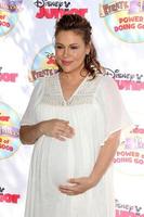 los angeles - ago 16 - alyssa milano a il disney junior S pirata e Principessa - energia di fare bene a avalon su agosto 16, 2014 nel los angeles, circa foto