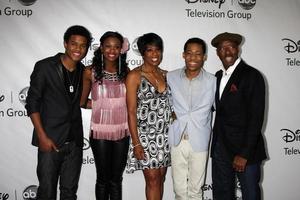 los angeles - jan 10 - permettere esso brillare getto - trevor jackson, cocco jones, all'alba lewis, Tyler giacomo williams, corte b. vance arriva a il abc tca festa inverno 2012 a langham Huntington Hotel su gennaio 10, 2012 nel Pasadena, circa foto