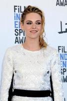 los angeles - dec 6 kristen stewart a il 2022 film indipendente spirito premi Arrivi a il Santa monica spiaggia su dicembre 6, 2022 nel Santa monica, circa foto