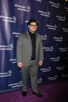 los angeles - mar 18 - josh gad a il 23 annuale un' notte a sardo S per beneficiare il alzheimer S associazione a il beverly hilton Hotel su marzo 18, 2015 nel beverly colline, circa foto