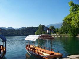 gondole sul lago di sanguinamento foto