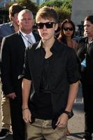 los angeles, ago 14 - giusto bieber in arrivo a il 2011 vh1 fare qualcosa premi a hollywood palladio su agosto 14, 2011 nel los angeles, circa foto