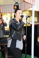 los angeles, feb 14 - demi lovato a il topshop l'uomo migliore la mille dollari apertura a il il boschetto su febbraio 14, 2013 nel los angeles, circa topshop l'uomo migliore la mille dollari apertura a il boschetto su febbraio 14, 2013 nel los angeles, California foto