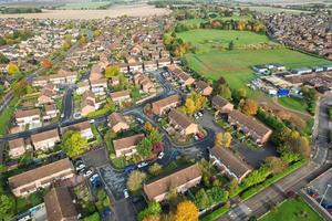 alto angolo aereo Visualizza di Britannico città su bellissimo giorno di inverno foto