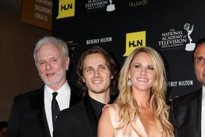 los angeles, giu 23 - Anthony ingranaggio, Jonathan jackson, gh fa capolino nel il stampa camera di il 2012 giorno emmy premi a beverly hilton Hotel su giugno 23, 2012 nel beverly colline, circa foto