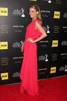 los angeles, giu 23 - Kim matula arriva a il 2012 giorno emmy premi a beverly hilton Hotel su giugno 23, 2012 nel beverly colline, circa foto