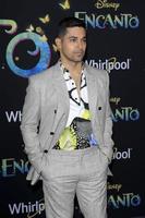 los angeles, nov 3 - Wilmer valderrama a encanto mondo prima a EL capitano Teatro su novembre 3, 2021 nel los angeles, circa foto