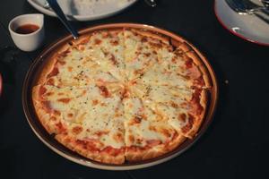 delizioso gusto Margherita Pizza, Mozzarella formaggio foto