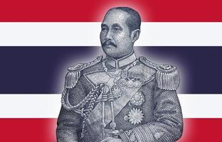 ritratto di chulalongkorn anche conosciuto come re rama v era il quinto monarca di siam sotto il Casa di chakri. figura su Tailandia bandiera foto