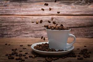 caffè tazza su Marrone sfondo foto