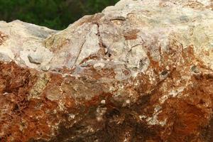 struttura di grande pietre e montagna rocce. foto