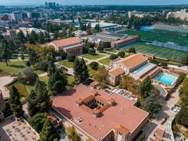 aereo Visualizza di il città universitaria a il Università di California, los angeles ucla foto